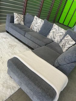 Starter sofa sectional couch (DELIVERY AVAILABLE)