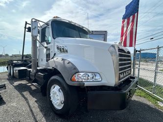 2015 Mack GU813 ROLL OFF
