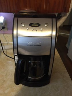 Coffee maker with Grinder