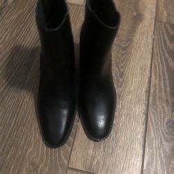 Charles David Boots 6.5