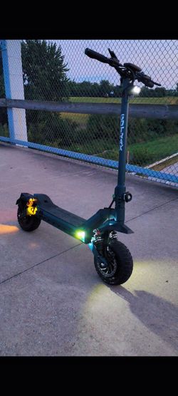 Brand new 16miles gotrax gx3 dual motor super scooter $1,100 obo