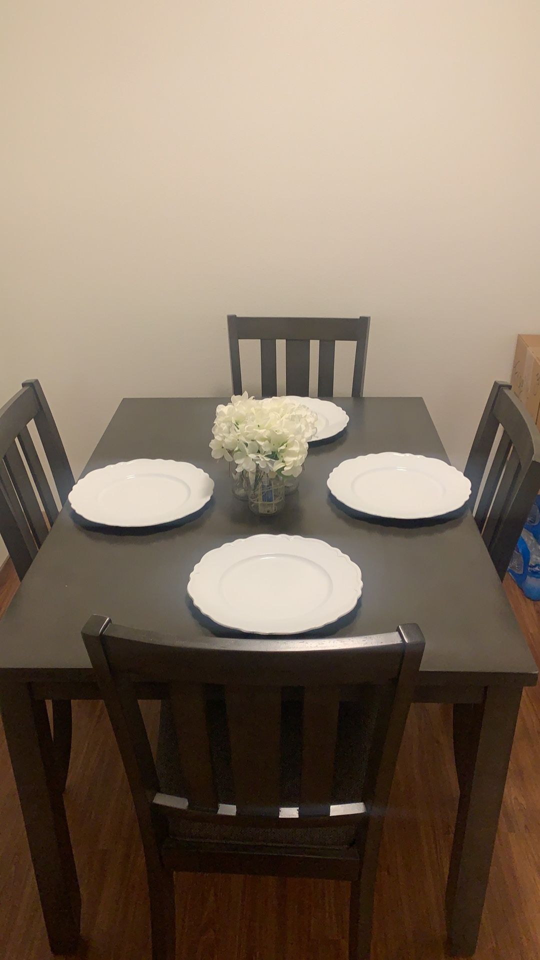 4 Chair Dining Table/ Comedor de 4 sillas
