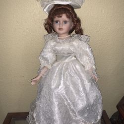 29” Victorian Porcelain Bride w Pearls