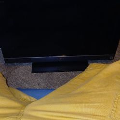 32 Inch TV 