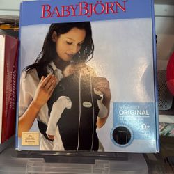 Baby bjorn Carrier 