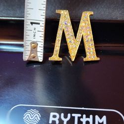 Vintage Gold "M" Pin / Brosche 