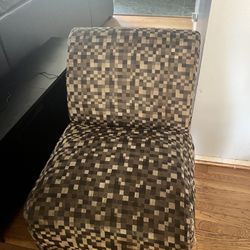 FREE PICKUP SINGLE CHAIR