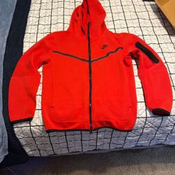Red Nike Tech Size S