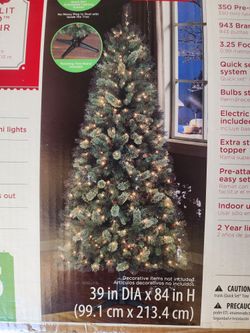 Very Well Taken Cared ROTATING xmas tree 7ft