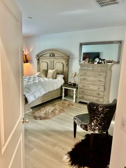 Moving /Designer Furniture Moving Sale