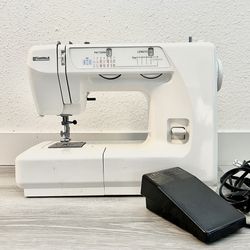 Kenmore Sewing Machine ((contact info removed)2000)