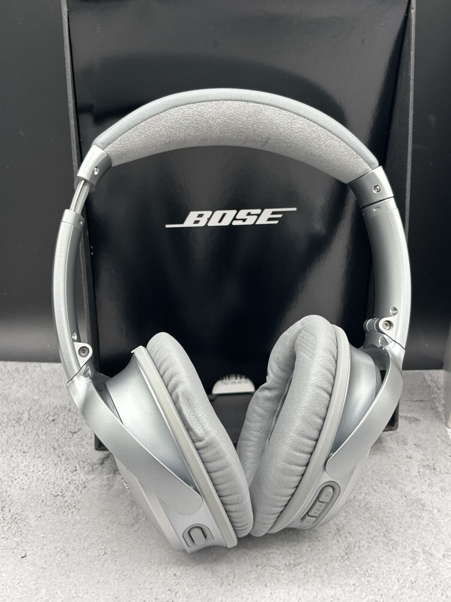 Bose Noise Cancelling Head Phones