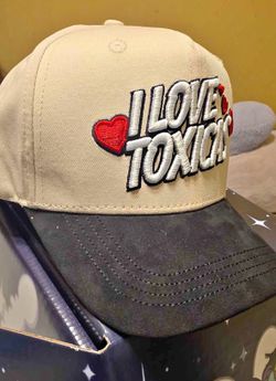 Chicos Toxicos Hat