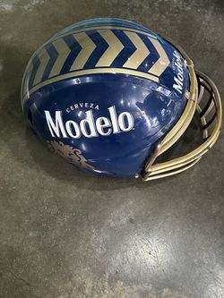 Modelo Helmet Collector’s item