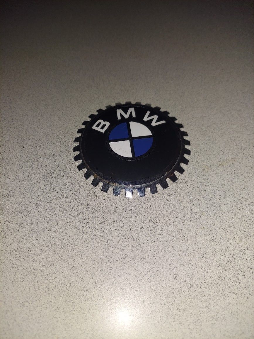 VINTAGE BMW CAR GRILL BADGE