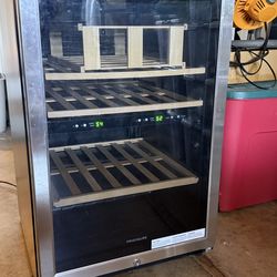 Frigidaire dual zone wine fridge