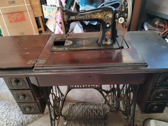Singer Sewing Machine With Pedal