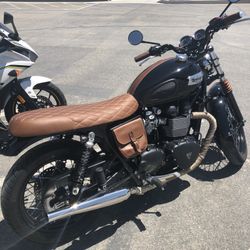 2014 Triumph Bonneville T-100 Black