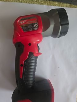 Linterna De Trabajo LED Milwaukee M18 2735-20
