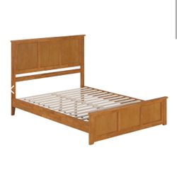 Charlotte Low Profile Platform Queen Bed with Matching Footboard