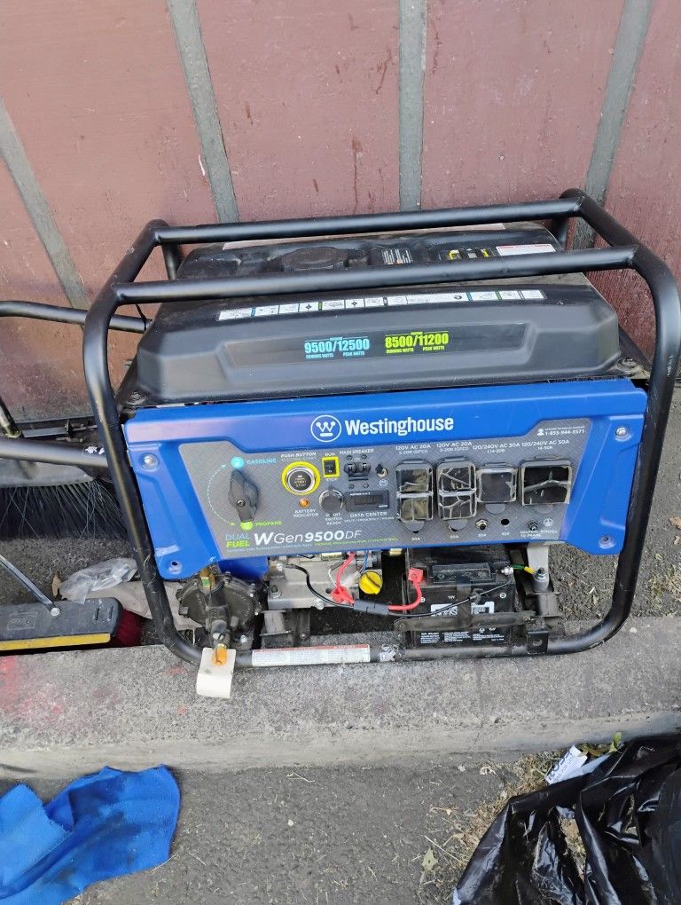 Westinghouse Propane Gasoline Electric Start Generator 500$