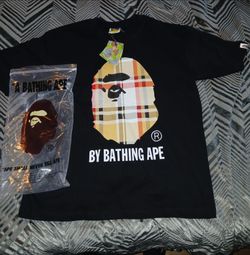 Bape shirt size medium 30$