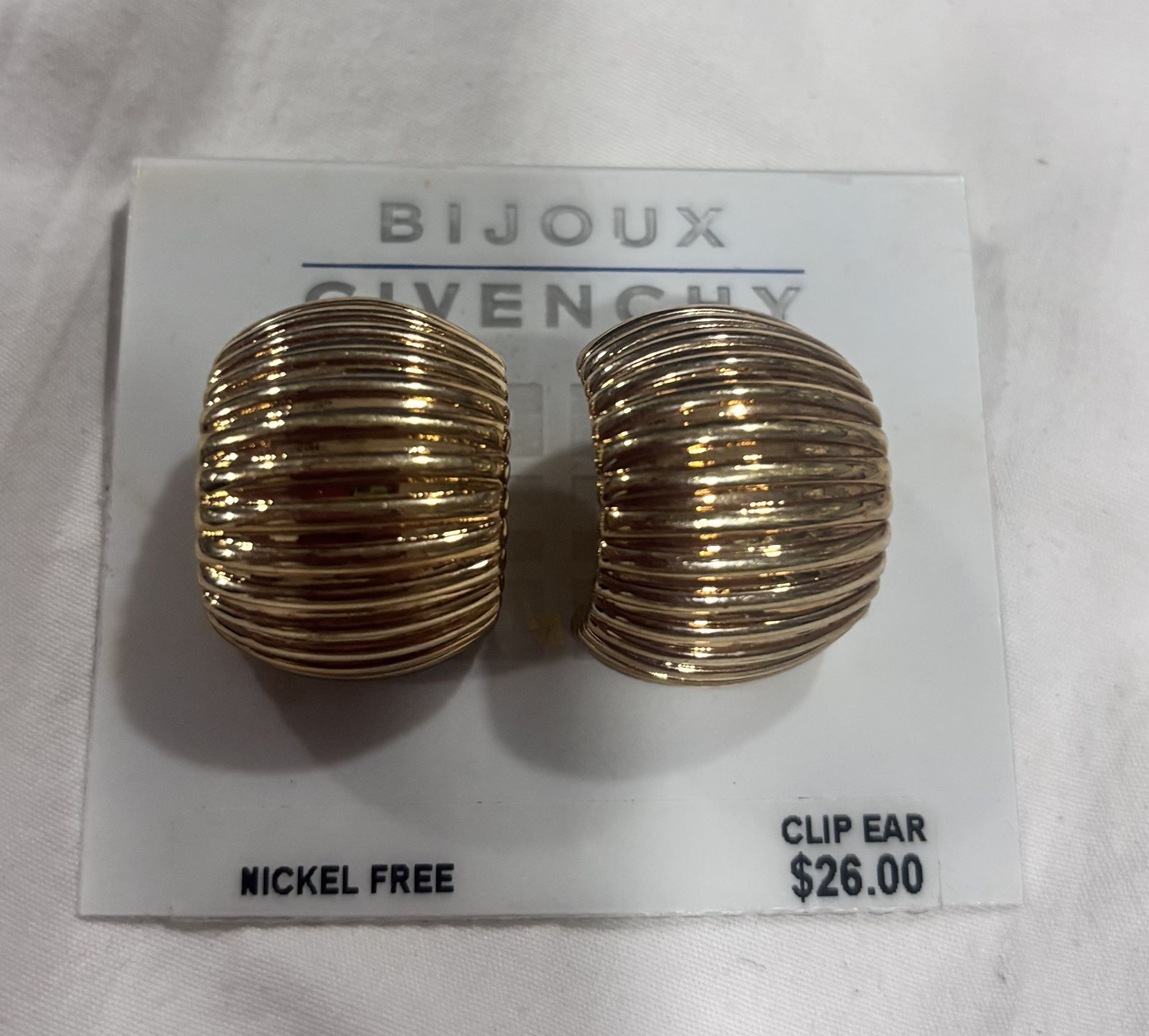 Vintage Bijoux Givenchy Gold-Tone Clip-On Earrings – Heavyweight, Classic Design