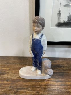 Bing&Grondahl Collectible Figurine “The Little Gardener”