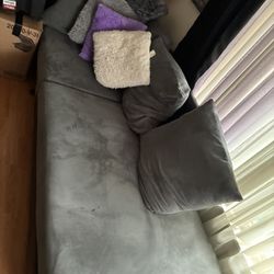 Sectional Sofa / Odom