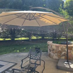 Patio Umbrella (with Solar Powered LED Lights)