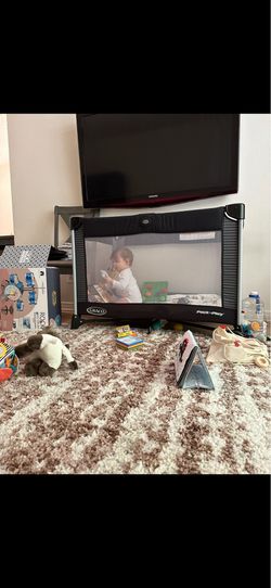 Pack and play Graco