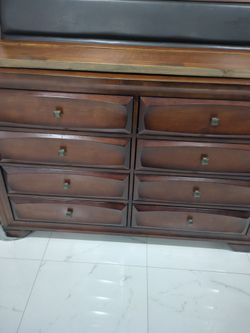 8 Drawer Dresser