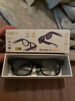 Smart Glasses with speakers built in
