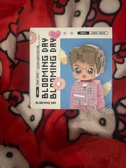 Byun Baekhyun Blooming Days building block set 223 pieces