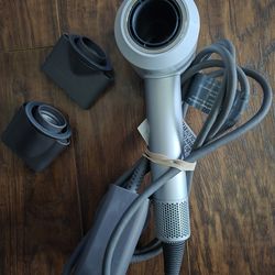 Dyson Supersonic Hair Dryer HD01 White/Silver with Attachments