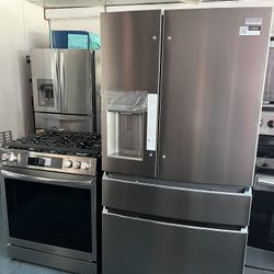 ‼️Refrigerador y estufa  Nuevos‼️ funcionando bien A muy buenos precios con garantía disponible located📍635 S Mickley Ave Indianápolis in 46241 entre