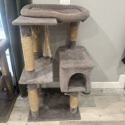 FREE CAT TREE/ Condo ( READ DESCRIPTION)