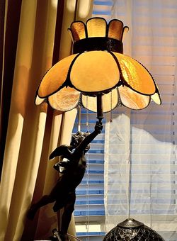 TIFFANY STYLE  SHADE