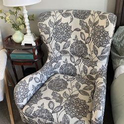 High back lounge chair