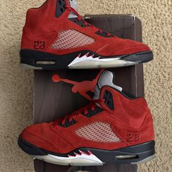 Size 13 (Pre owned, with original box) - Air jordan 5 retro raging bull 2021