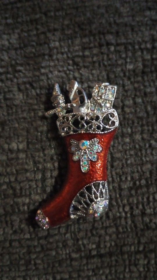 Vintage Stocking Brooch