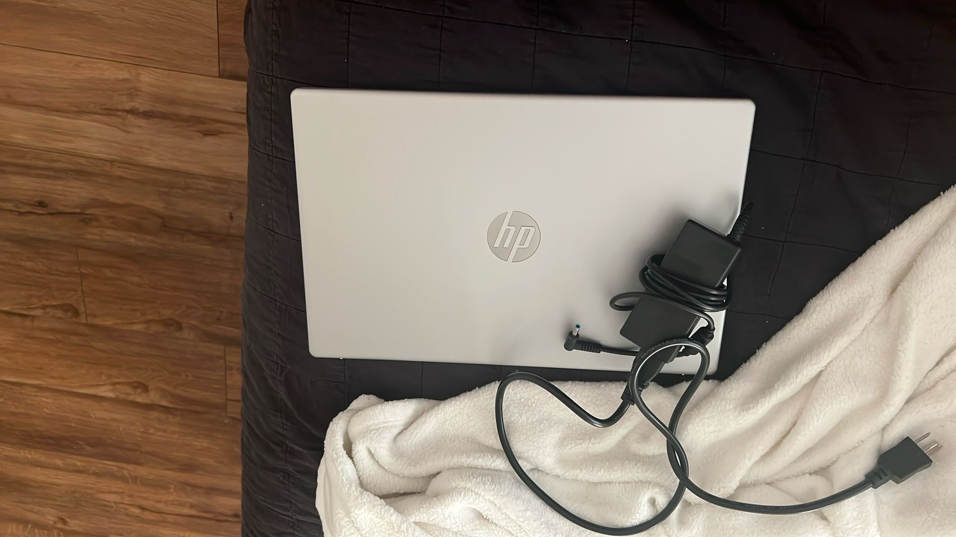HP LAPTOP 15-fc0xxx