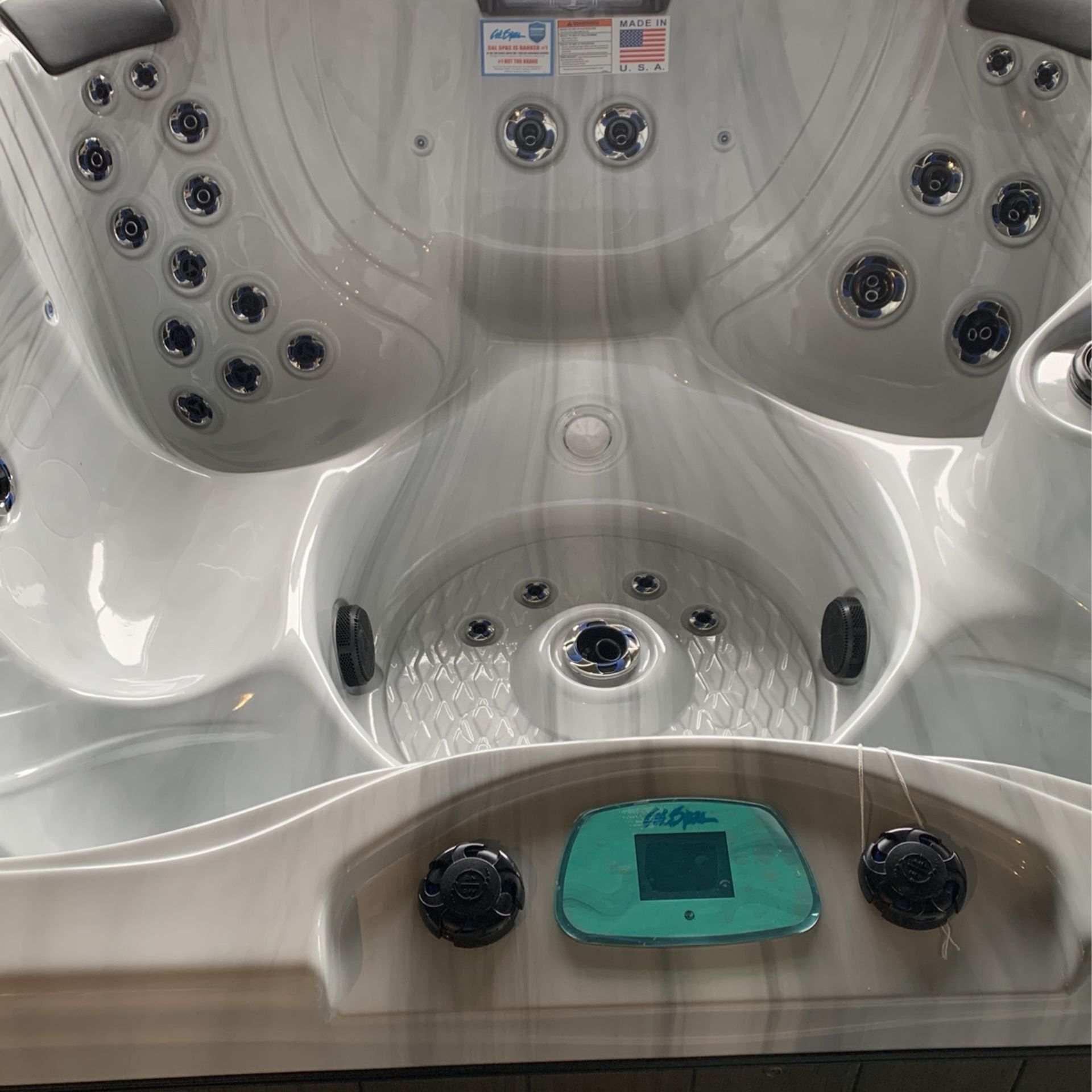 Cal Spa Hot Tub $18,999 Retail 