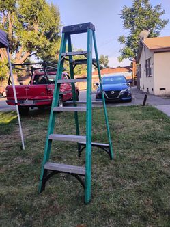6 ft fiberglass step ladder