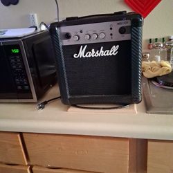 MARSHALL 24 WATT PRACTICE AMP