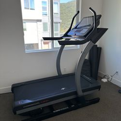 NordicTrack Commercial X22i Treadmill 