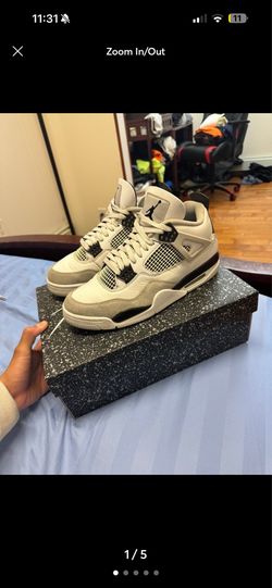 Air Jordan 4 military black