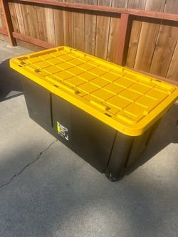 Tote on wheels