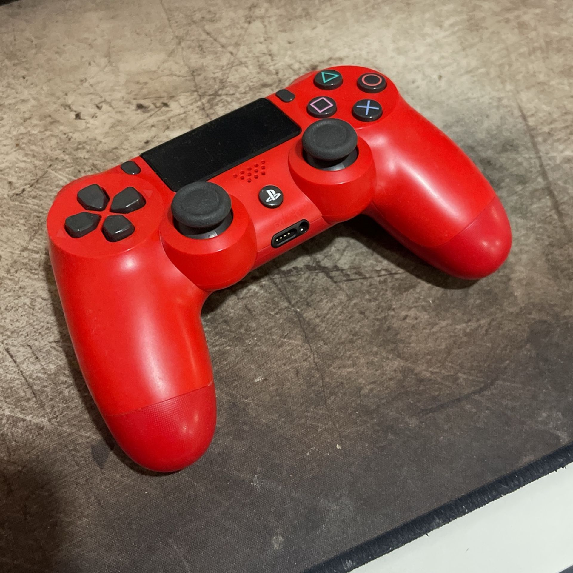 PS4 Controller