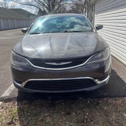 *Financing available* 2016 Chrysler 200 Limited 